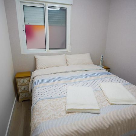 Stylish & Spacious Family Apartment Near Beach & Vibrant Historic Market アリカンテ エクステリア 写真