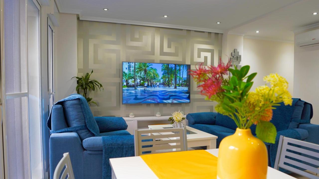 Stylish & Spacious Family Apartment Near Beach & Vibrant Historic Market アリカンテ エクステリア 写真