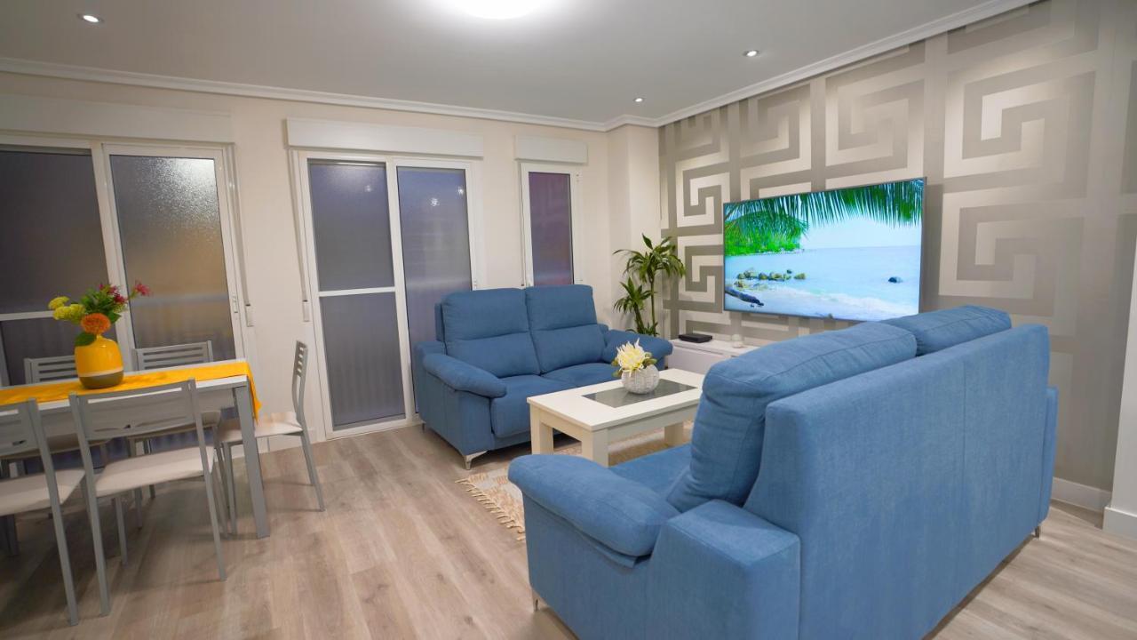 Stylish & Spacious Family Apartment Near Beach & Vibrant Historic Market アリカンテ エクステリア 写真