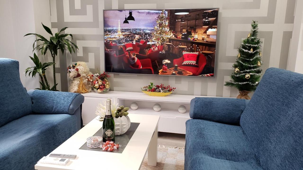 Stylish & Spacious Family Apartment Near Beach & Vibrant Historic Market アリカンテ エクステリア 写真